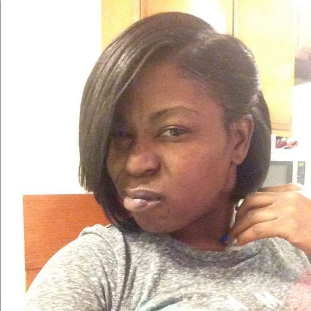 Meet your Posher, Latasha
